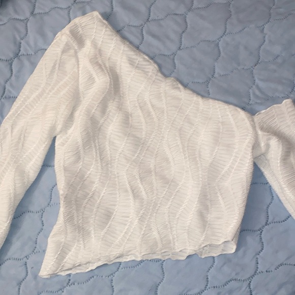 Size S - Picture 1 of 3